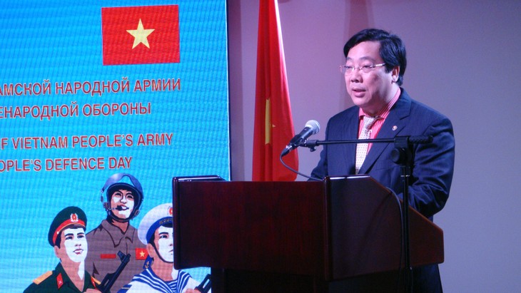Kỷ niệm 70 năm ngày thành lập quân đội nhân dân Việt Nam ở Nga, Hàn Quốc  - ảnh 2